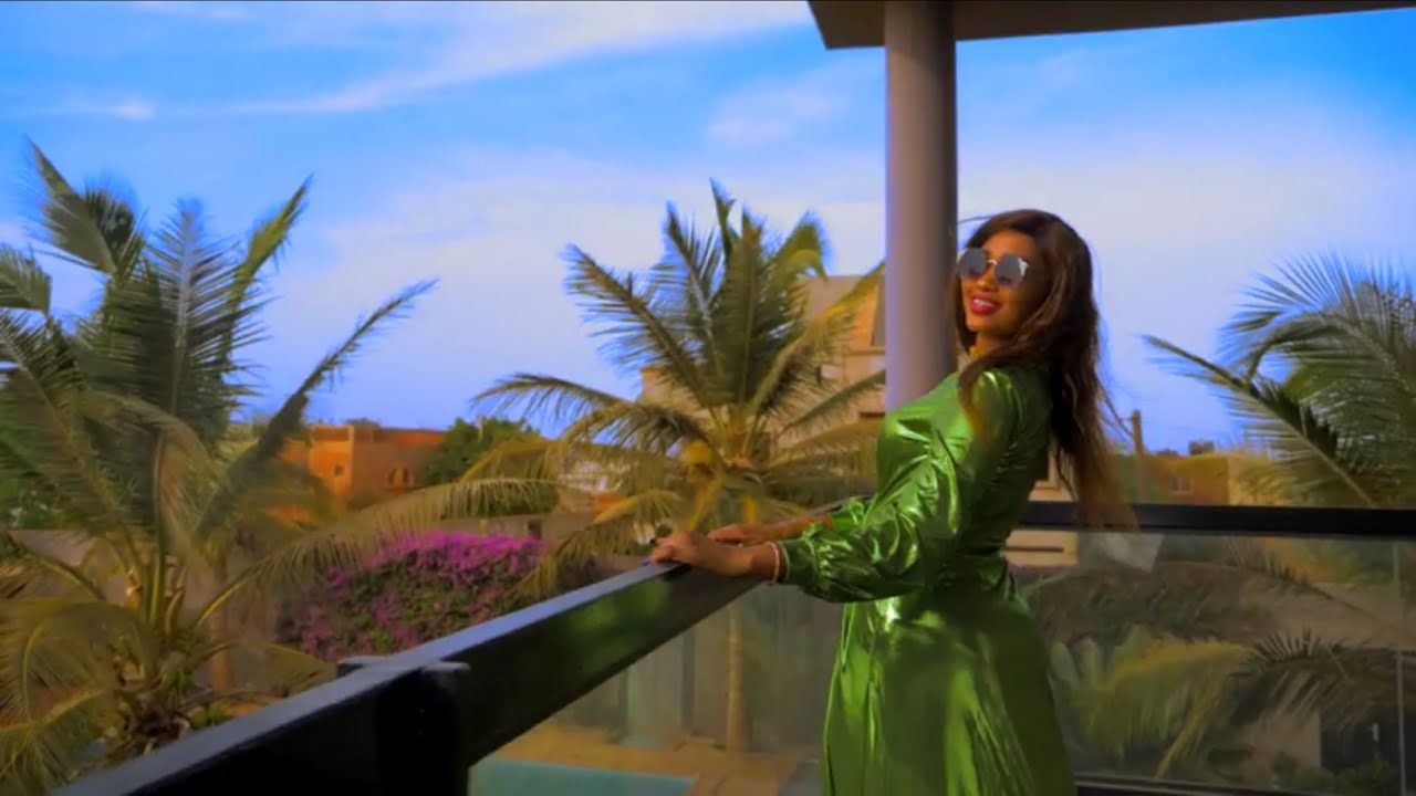 Ria Diallo Je T'aime Video Officiel