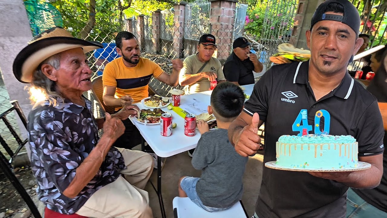 Selebrando mi cumpleaños con toda la cúpula 🎂