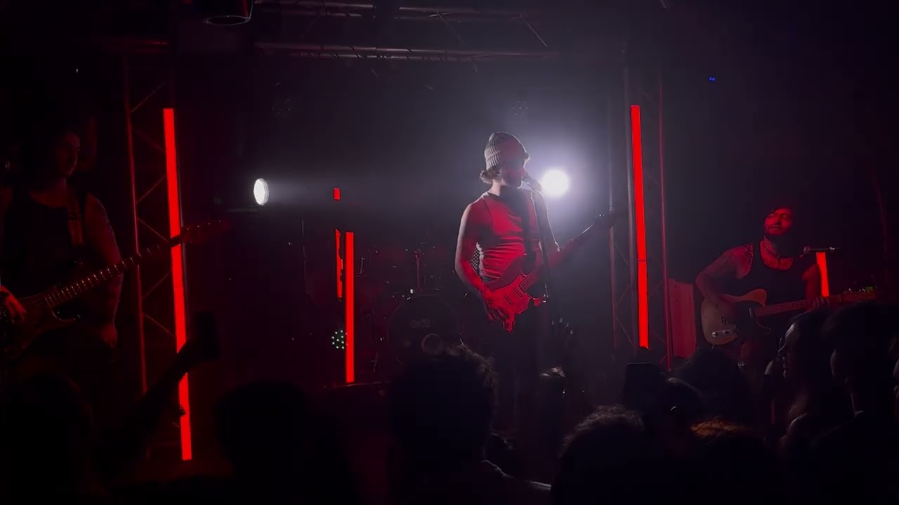 Skapova - Ölmek İstedim (Konser)