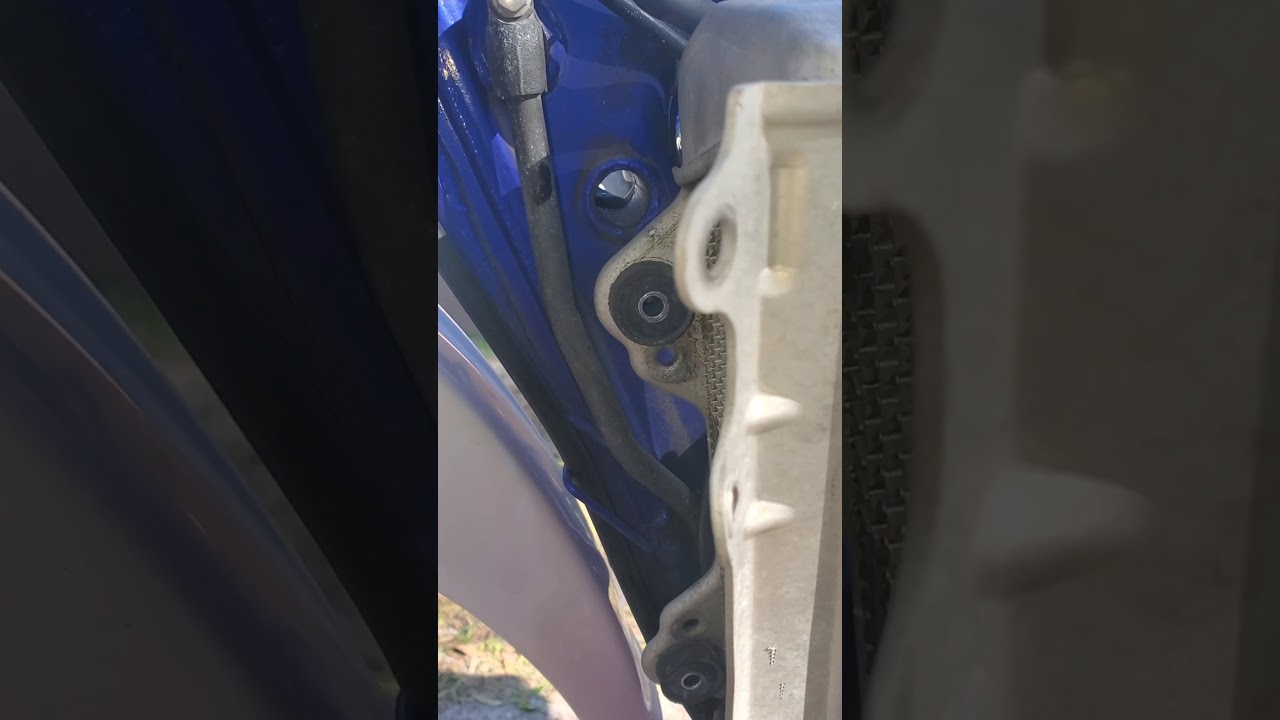 How To Video - Install Radiator Hoses YZ250F 02