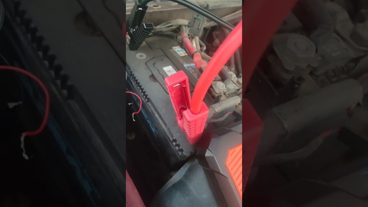 تجربة قاسية لشاحن بطارية السيارة الذي لا يحتاج  إعادة شحن Autowit