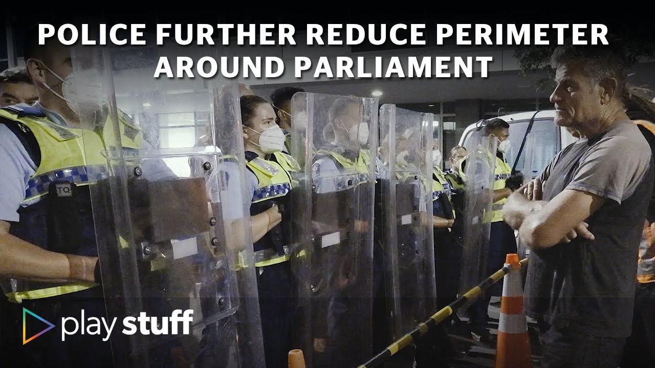 Wellington Protests: Massive clash between police and protesters on occupation Day 15 | Stuff.co.nz