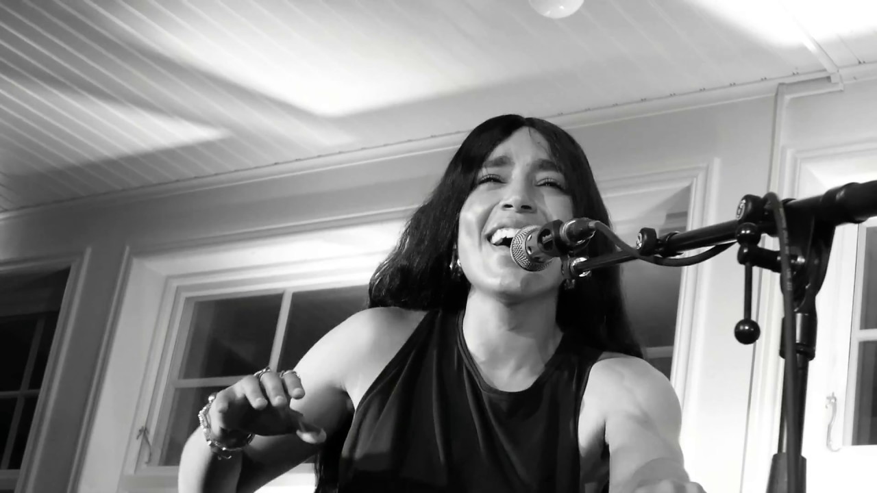 Loreen - OCEAN AWAY live in Dalarö (Smådalarögård) 18.08.2018