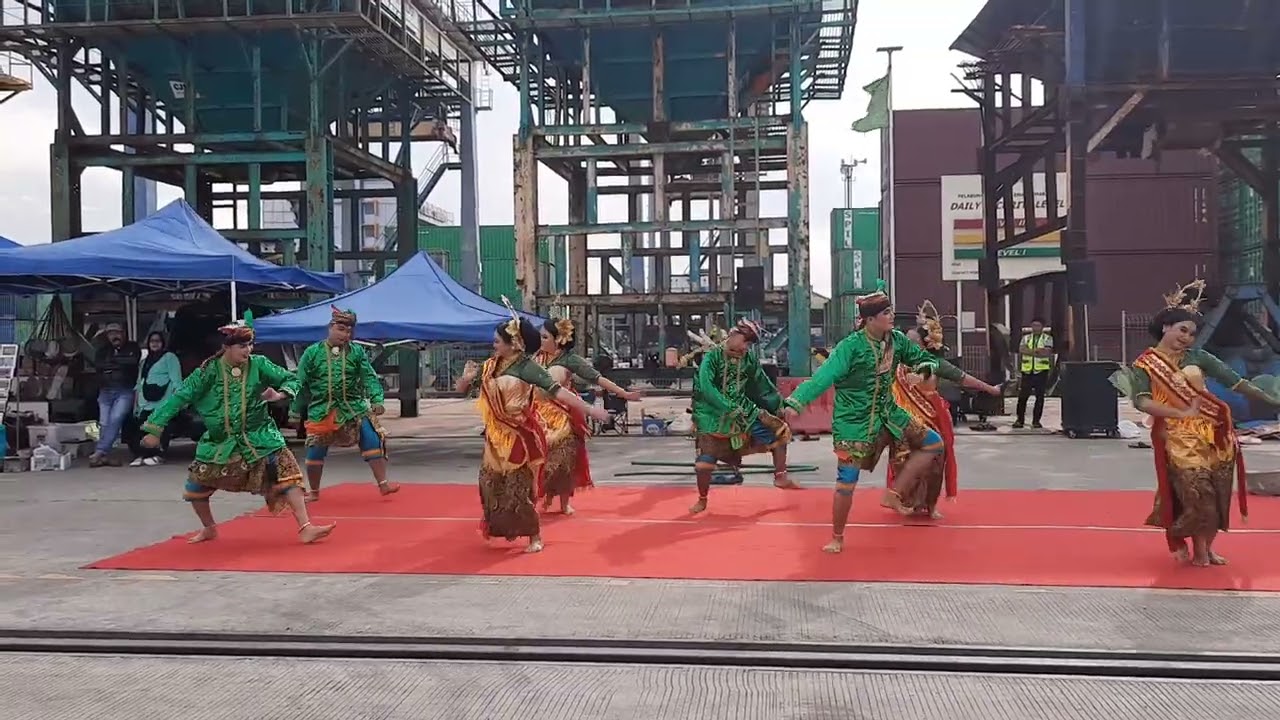 Tari warak dugder, sobokartti
