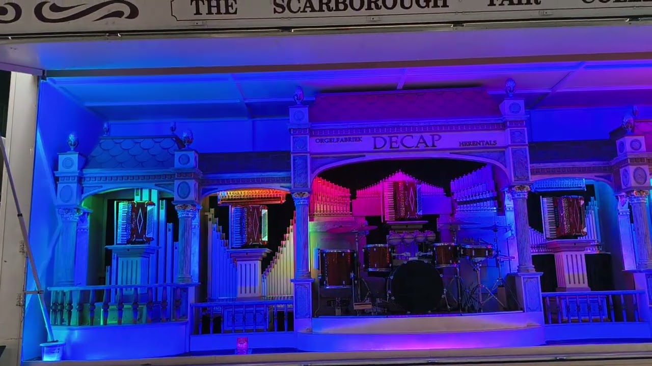 Decap organ playing. Scarborough Fair museum.