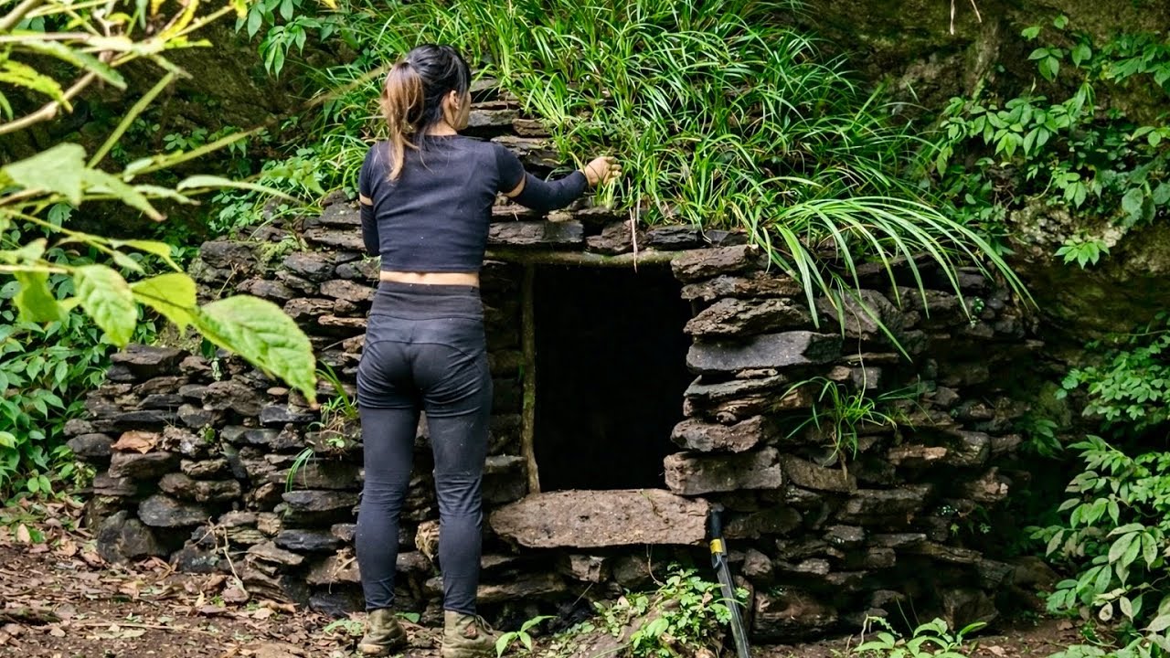 Building a shelter cabin out of natural stone - bushcraft, solo survival