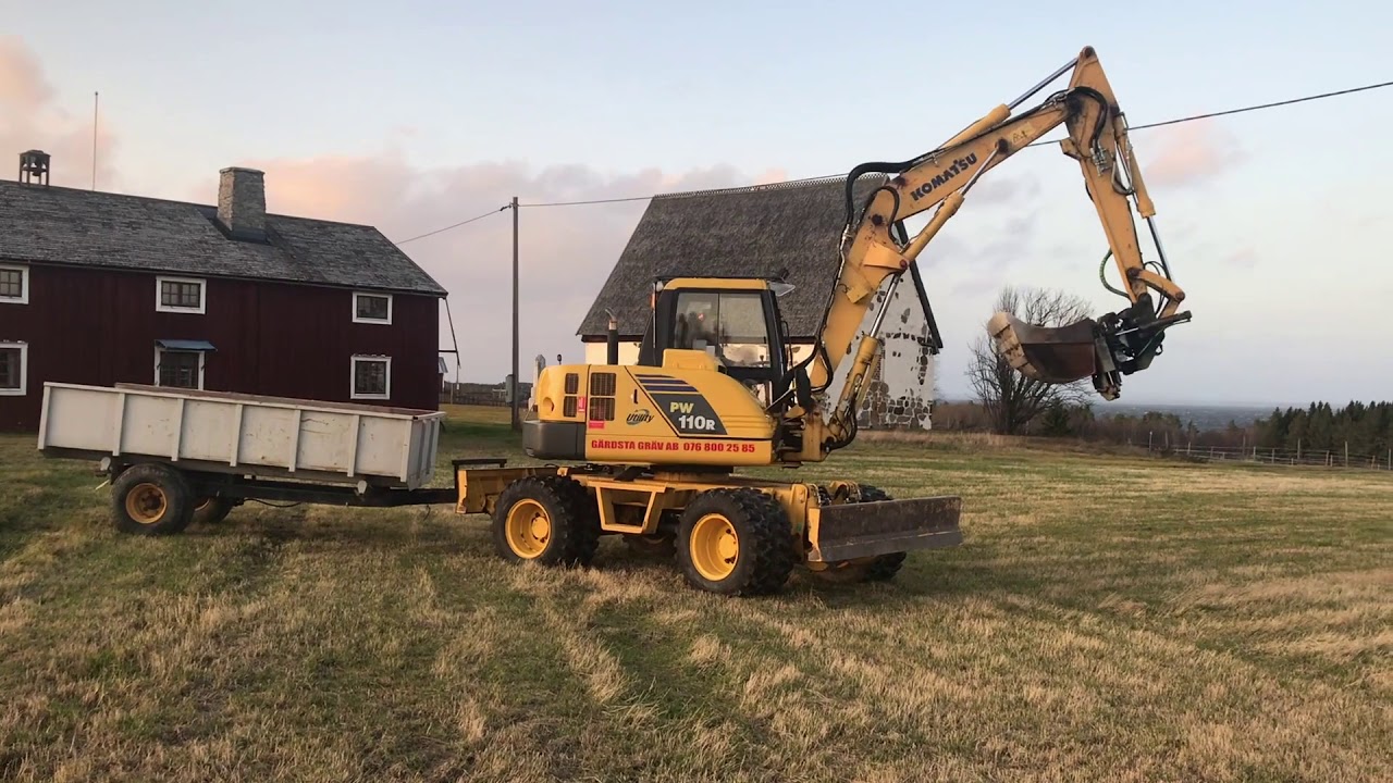 Köp Hjulgrävare Komatsu PW110R med vagn på Klaravik