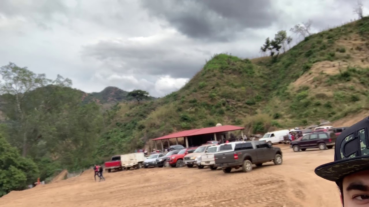 Una Fiesta En La Sierra De Sinaloa