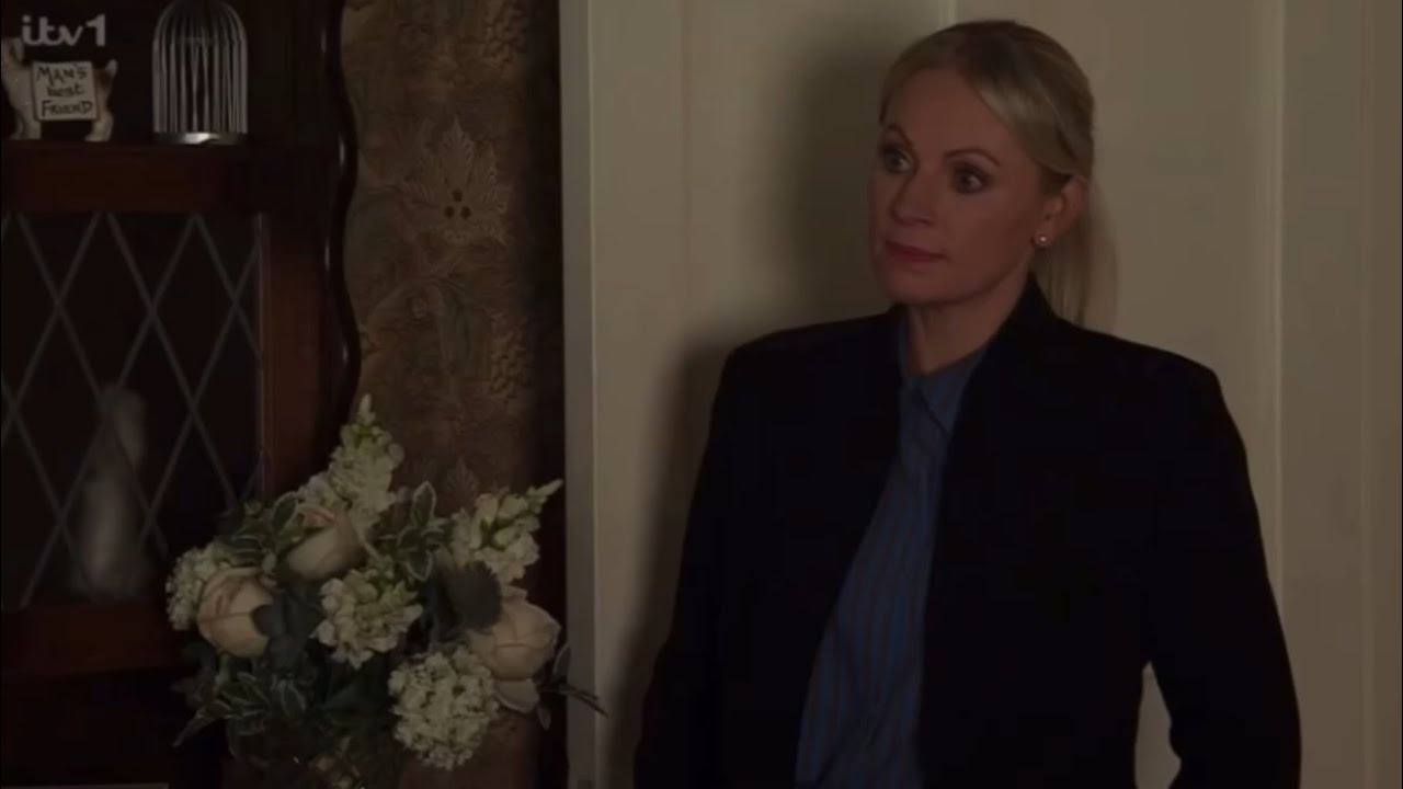 DS Lisa Swain scenes • 20/11/2023