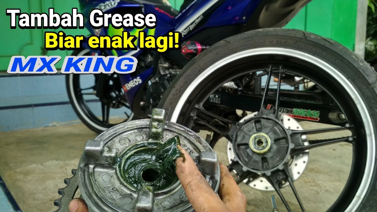 Добавьте смазку на колеса мотоцикла Yamaha