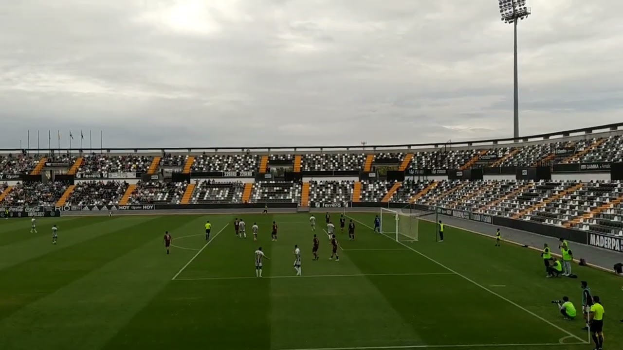 CD BADAJOZ  1 -  CD URSARIA 1