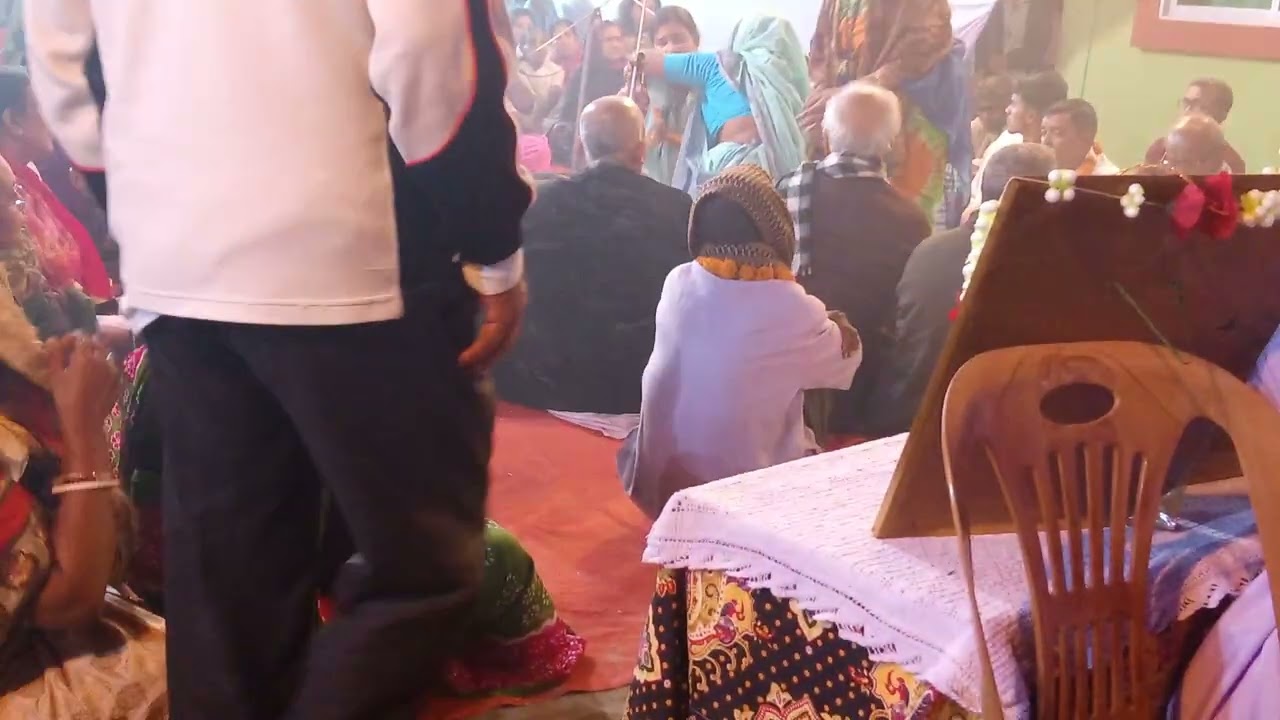শ্রী শ্রী বুড়া ঠাকুর সম্প্রদায়কীর্তনীয়া মায়া রানী তালুকদার উত্তরা গোষ্ঠ দিরাই ,সুনামগঞ্জ 