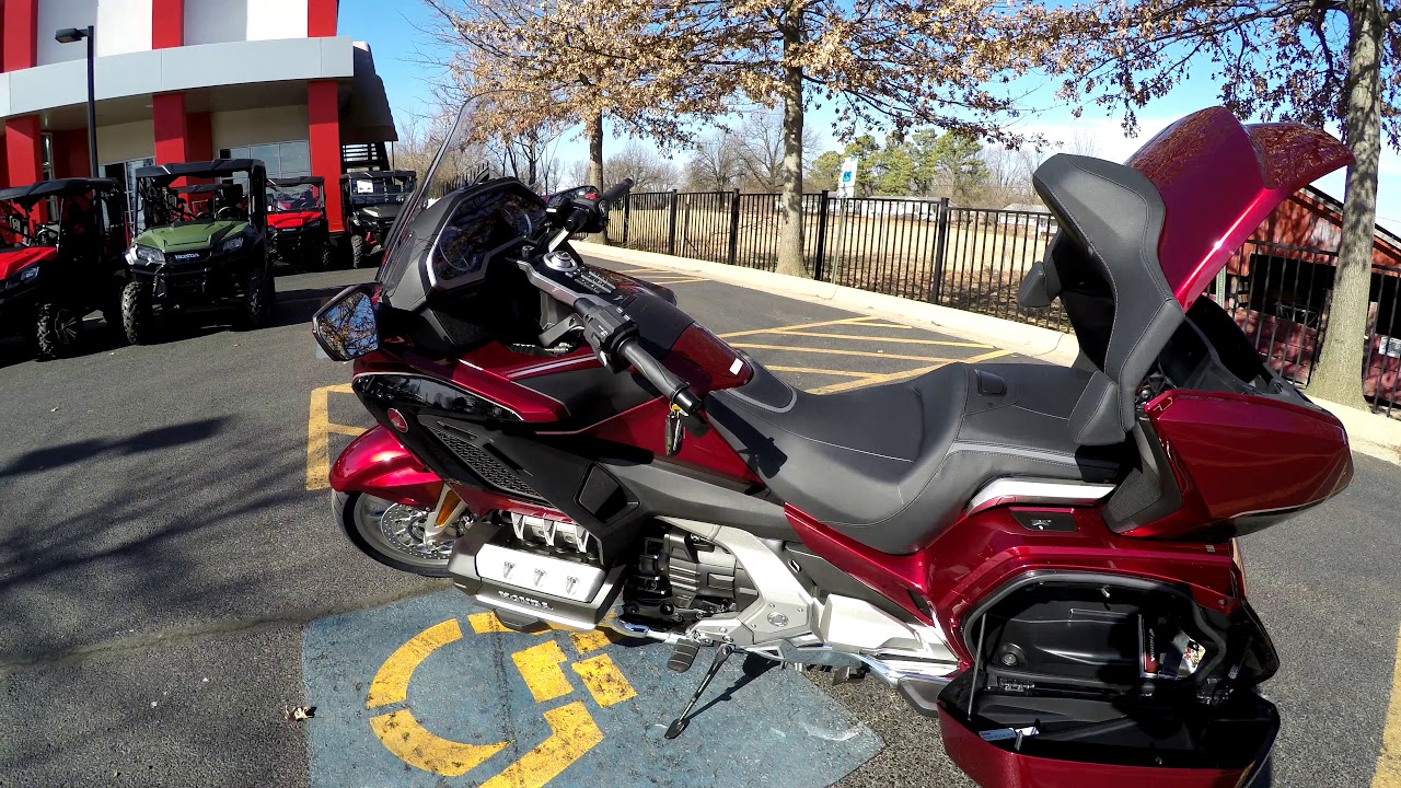2018 Honda Goldwing Tour Airbag DCT Heartland Honda