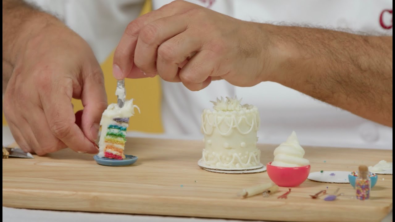 Buddy Valastro Frosts a Tiny Rainbow Cake | Tiny Talk