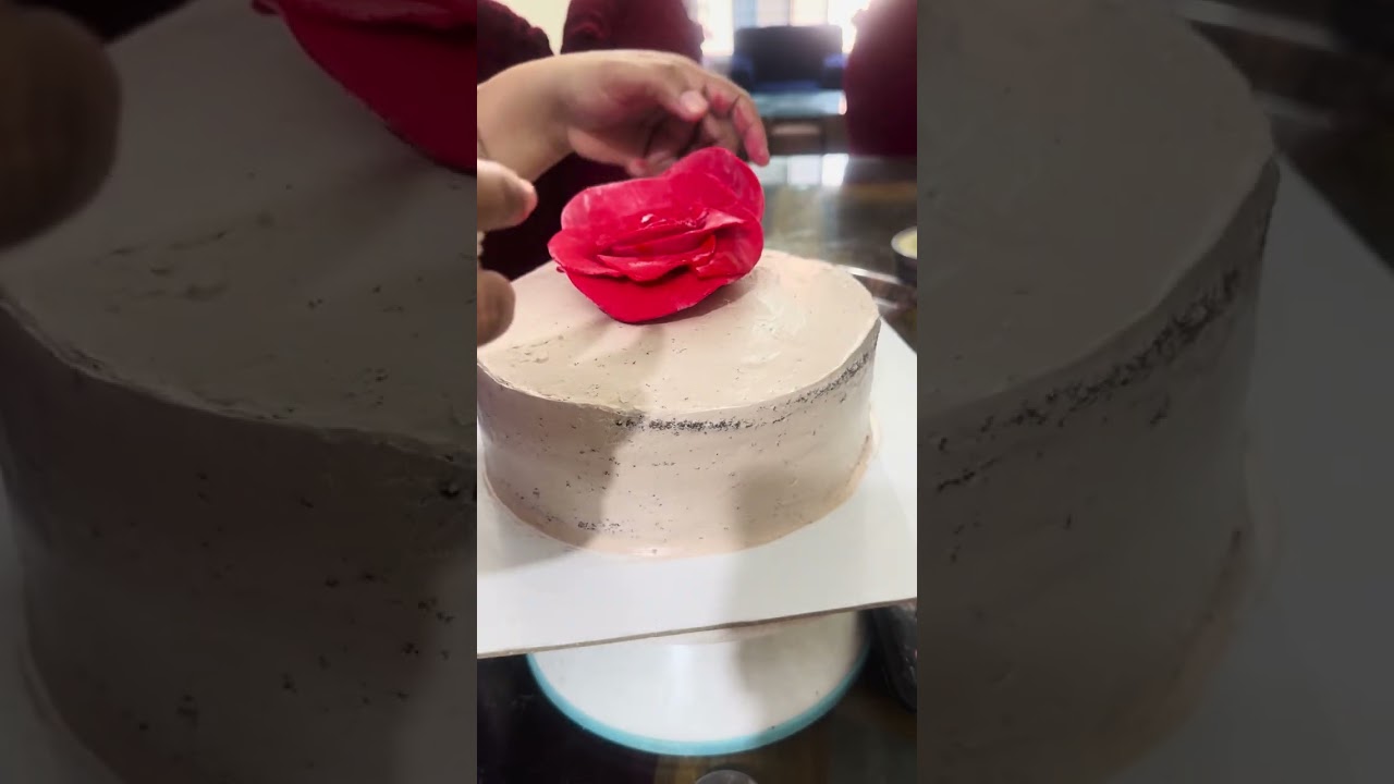 #chittagong #trendy ￼ rose design cake#Farjana’S online shop#☎️01871283676