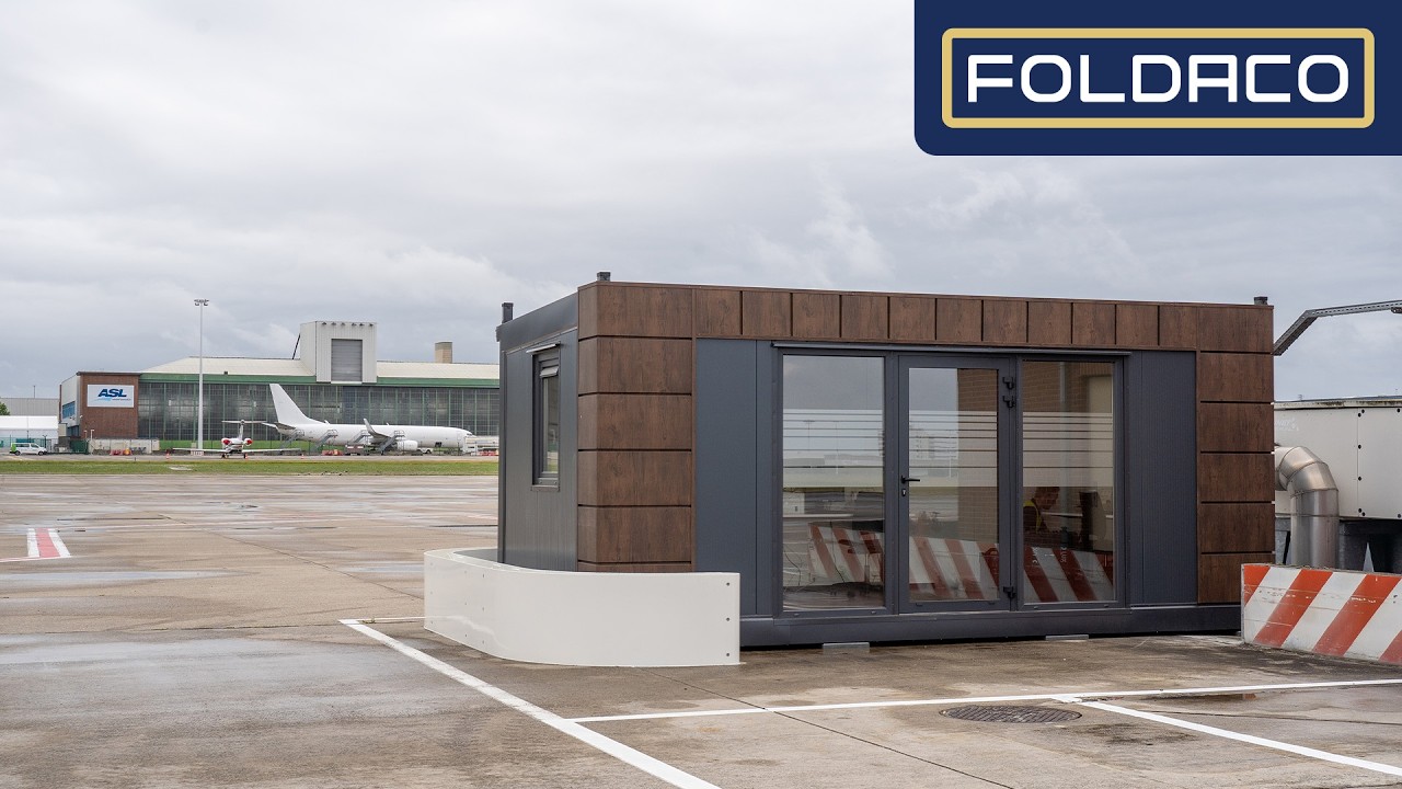Prefab kantoorunit geplaats op Brussels Airport