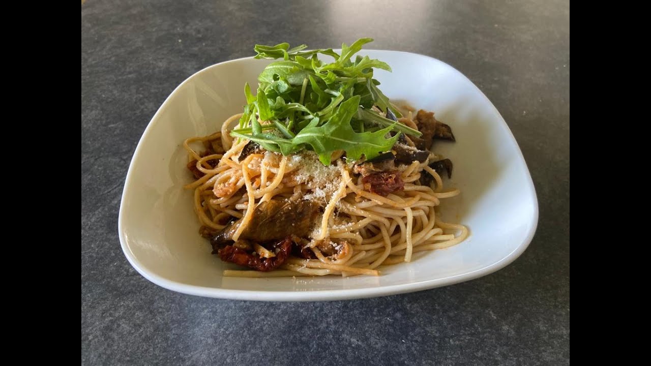 Spaghettis à l'aubergine grillée