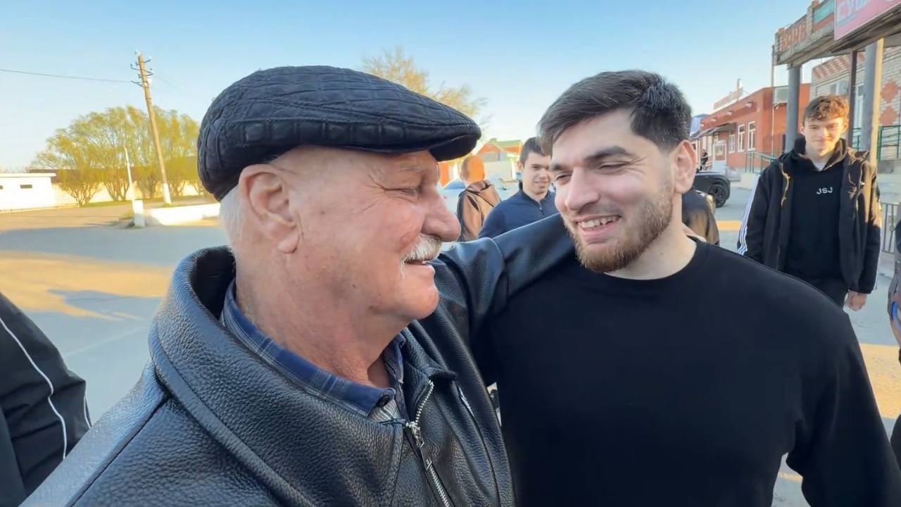 ПРИЕХАЛИ К ДЕДУ СО СТАЕЙ, ОЕВЫМ и ОГРОМ!