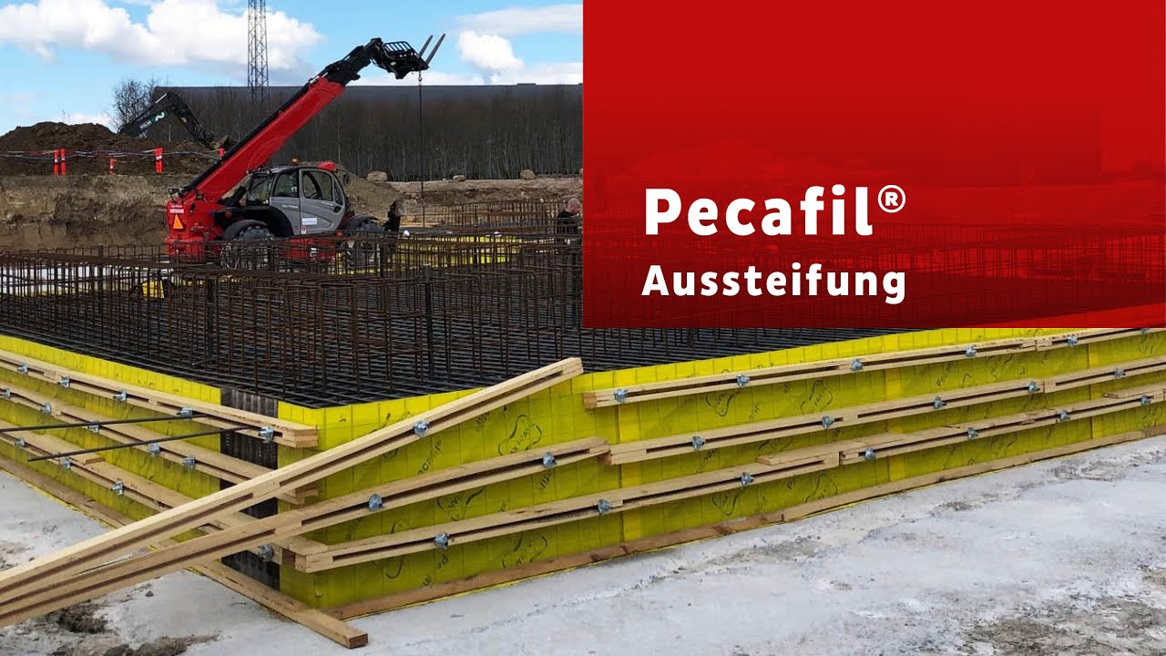 Strip foundation formwork with free standing Pecafil® Bracing variants