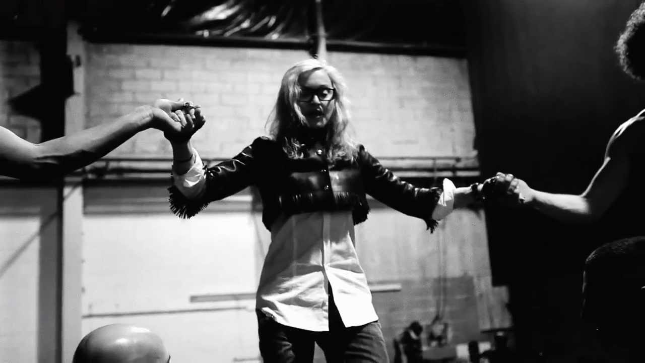 Madonna on Tour - Behind the Scenes - Slackline rehearsals with Madonna