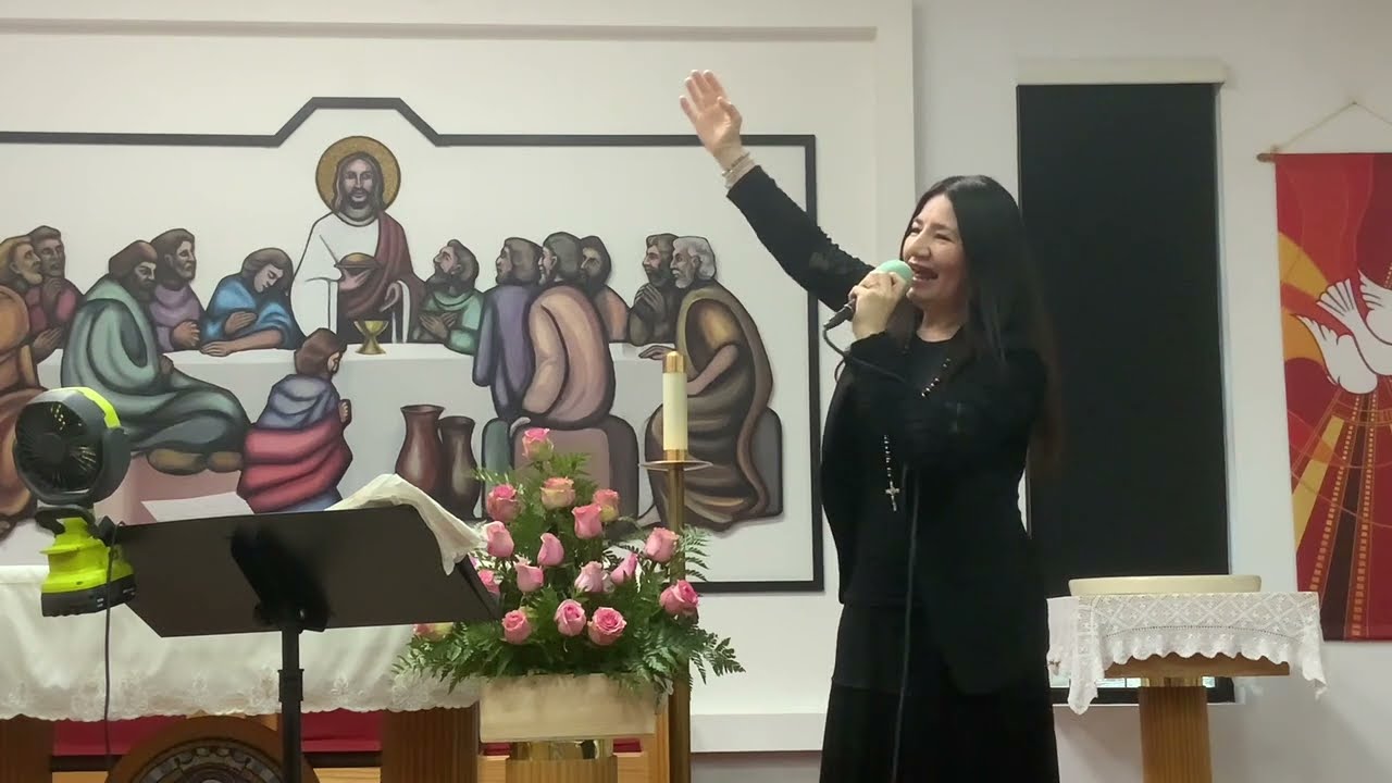Gran Cantante Gela en la Iglesia SAN Francisco Seffner Florida derramando Bendiciones y Sanando.