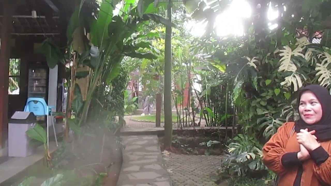356 - Sawah Segar Dua : Oase Kuliner di Sentul, Jawa Barat.