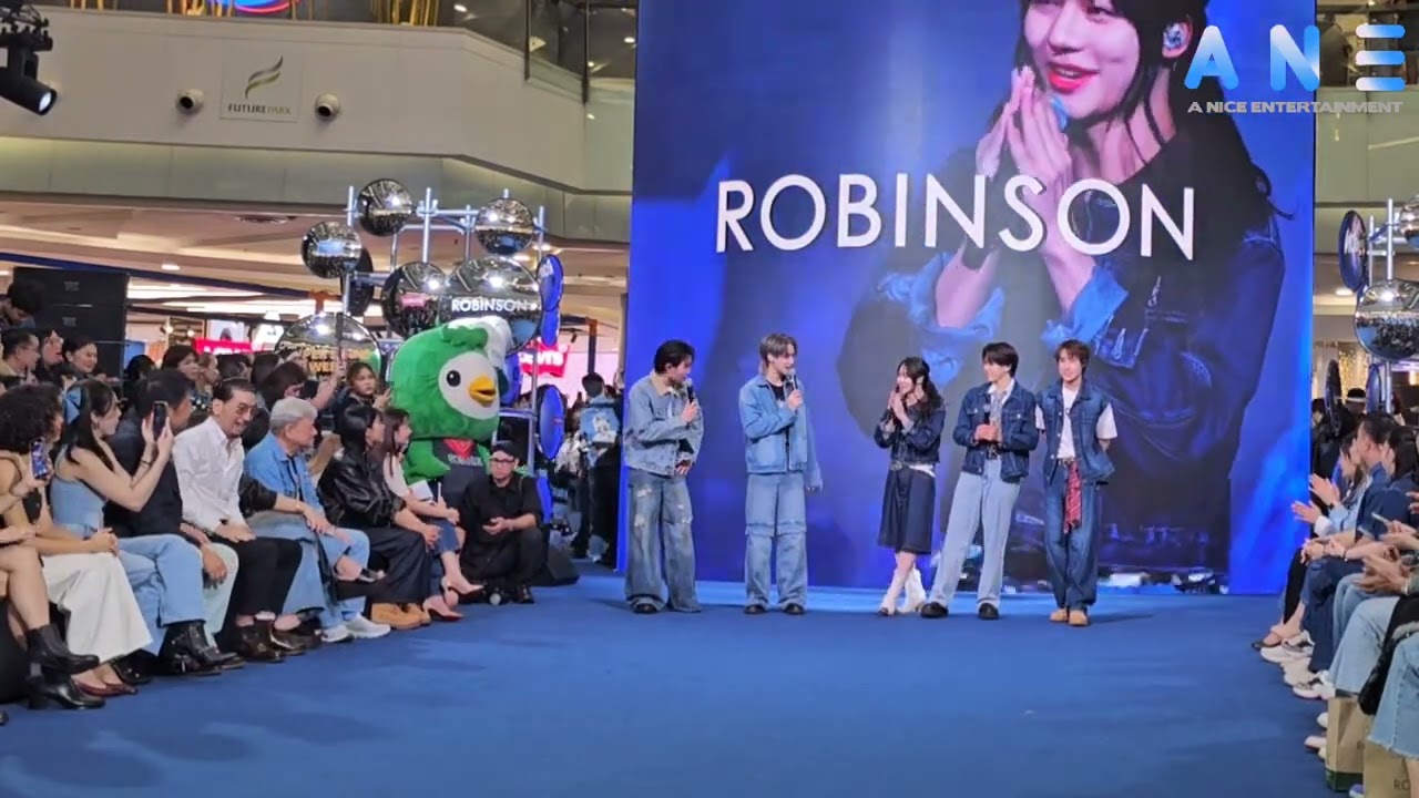 มินิโชว์สุดพิเศษ จาก 5 หนุ่ม 