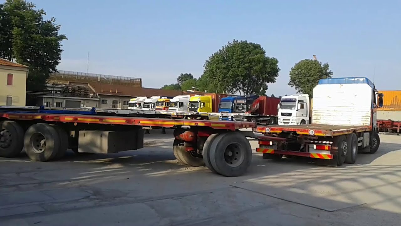 Retromarcia con auto treno scania 143