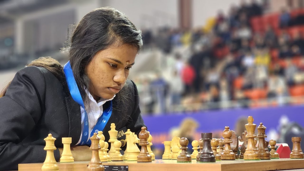 15-year-old Savitha Shri leads with 6.5/8 at World Rapid 2022