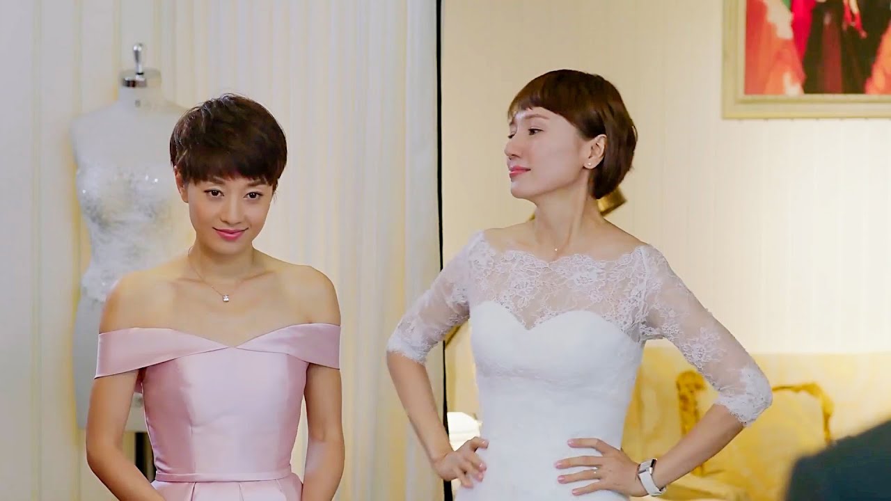 小三以為自己全場最美，哪料妻子隨手挑一件最普通的粉裙子，照樣甩她10條街