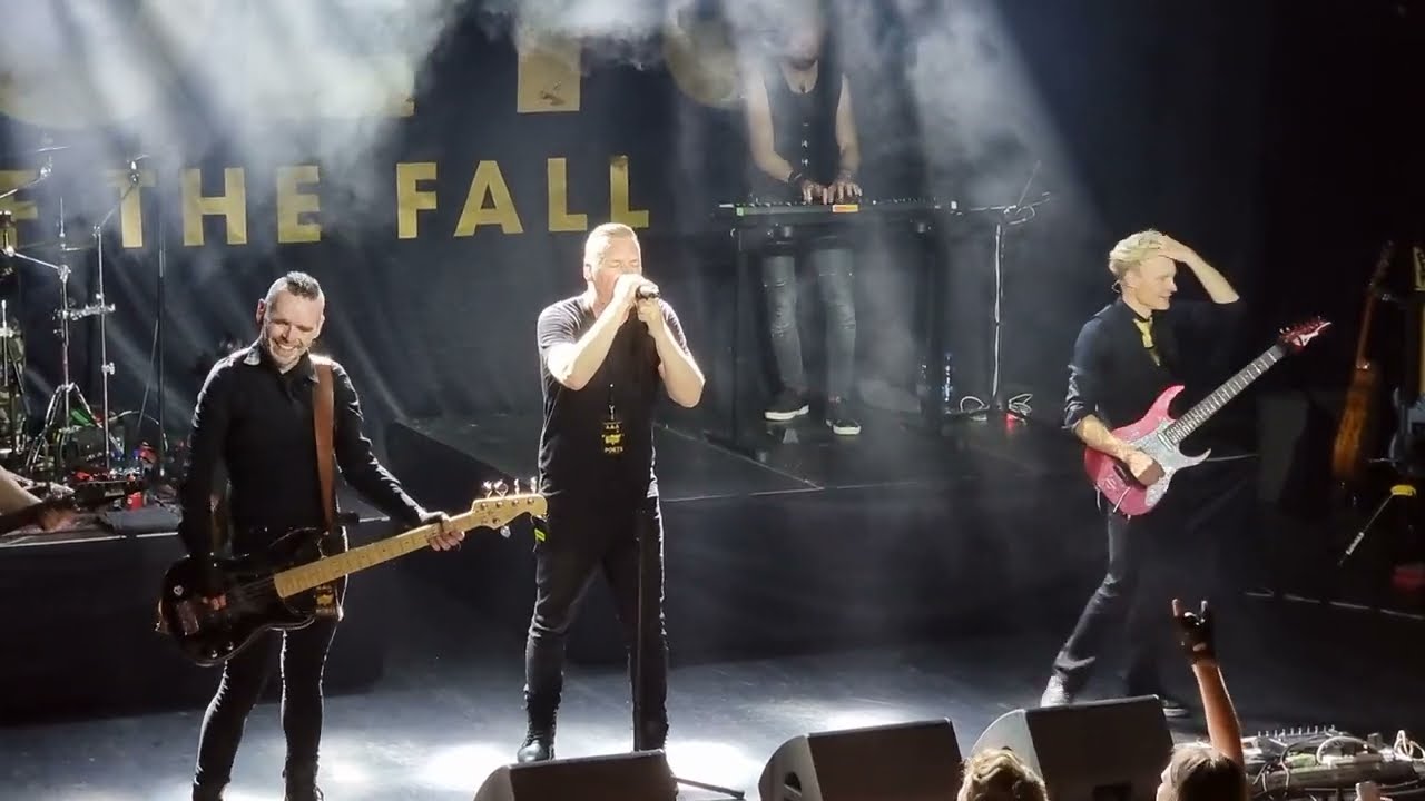Poets of the Fall - Chasing Echoes (live at Roxy Prague 2022)