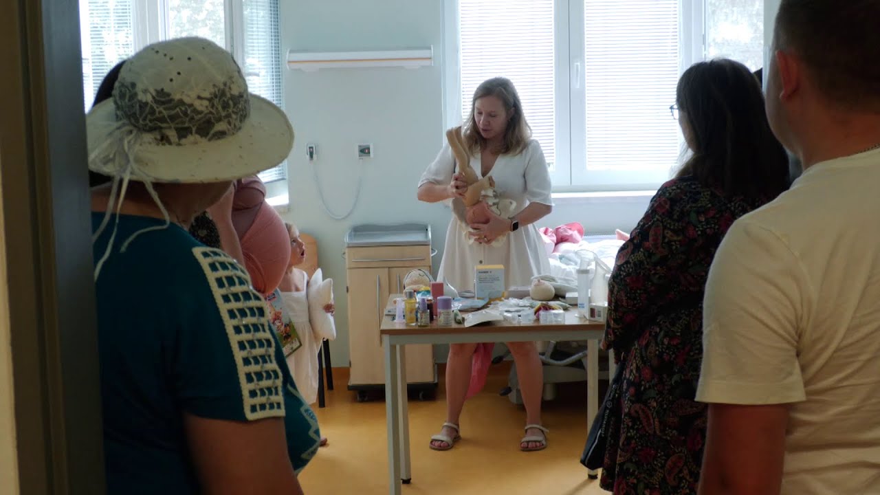 Porodnice ve Slaném se otevřela veřejnosti: Budoucí maminky si prohlédly zařízení