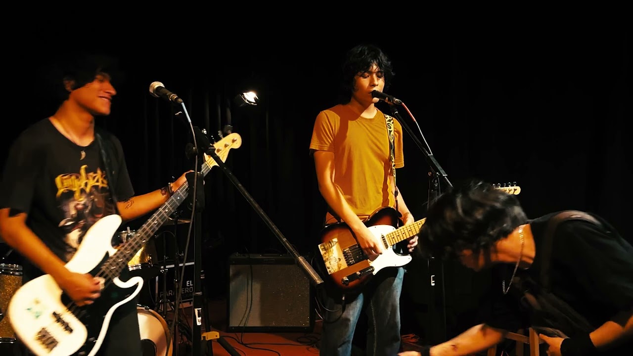 Ficticio - Tocada Inzectos | Presentaci&oacute;n en Vivo