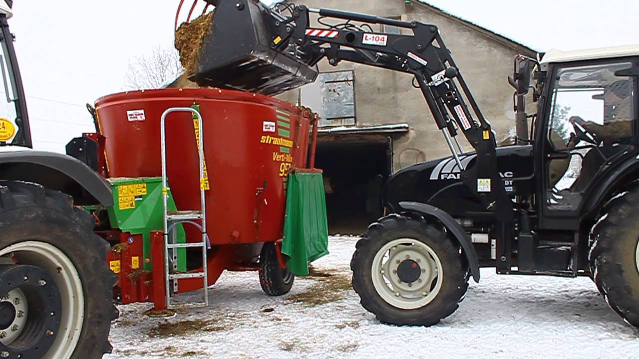 Strautmann Verti Mix 951 + Farmtrac 690 DT Mieszanie paszy