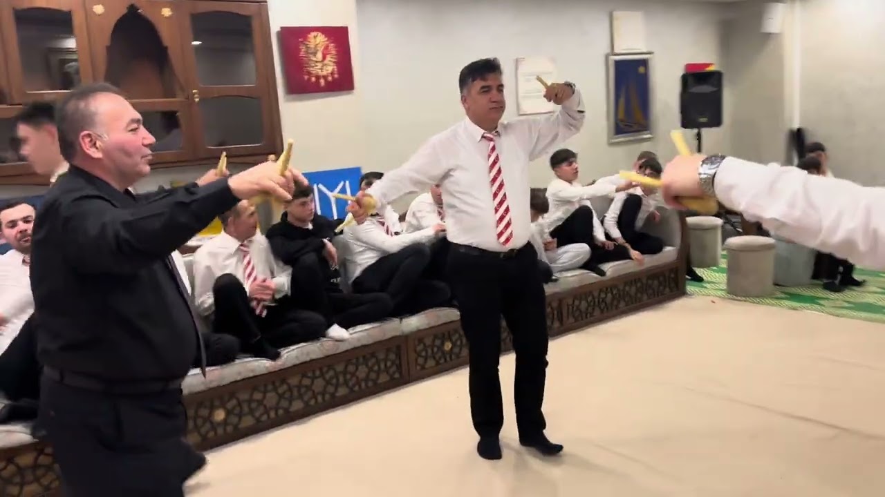 Çankırı maruf köyü sultançiftliği Yaren’i baş ağlar ve neferlerden kaşık oyunu