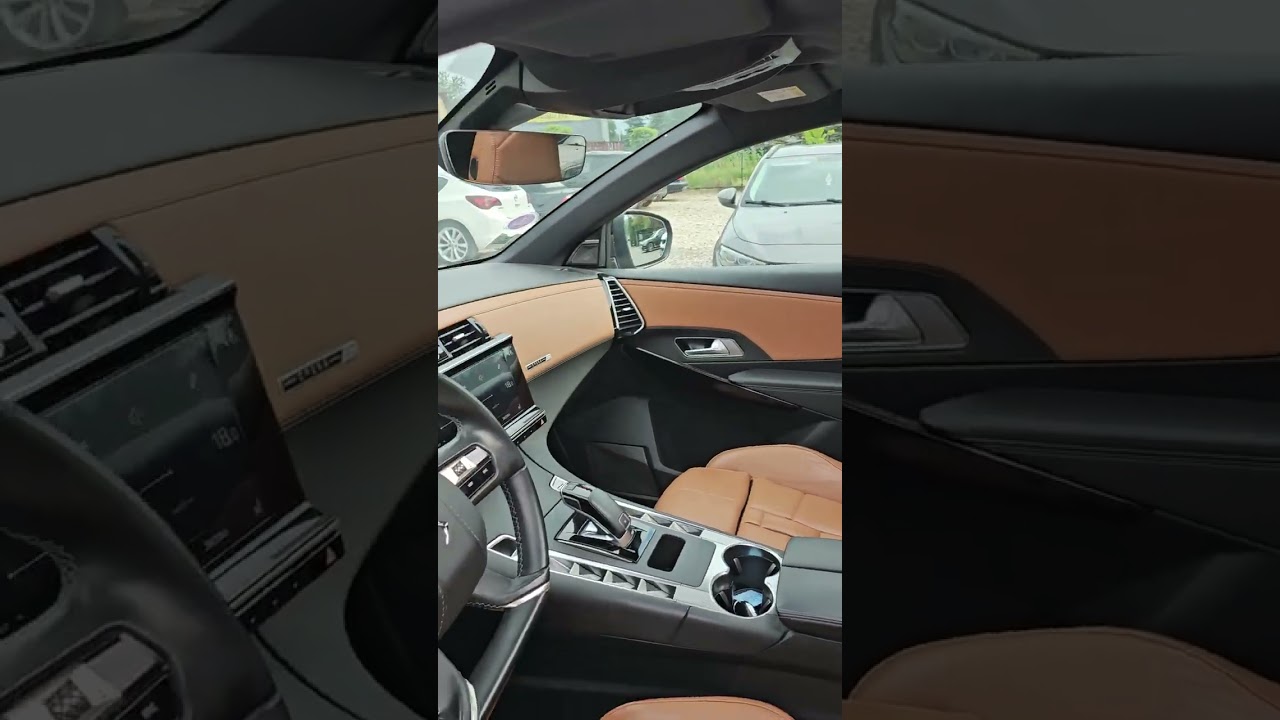 Prezydencka Wersja : Ds7 Crossback 1,6Purtech181kmAutomatOPERA!