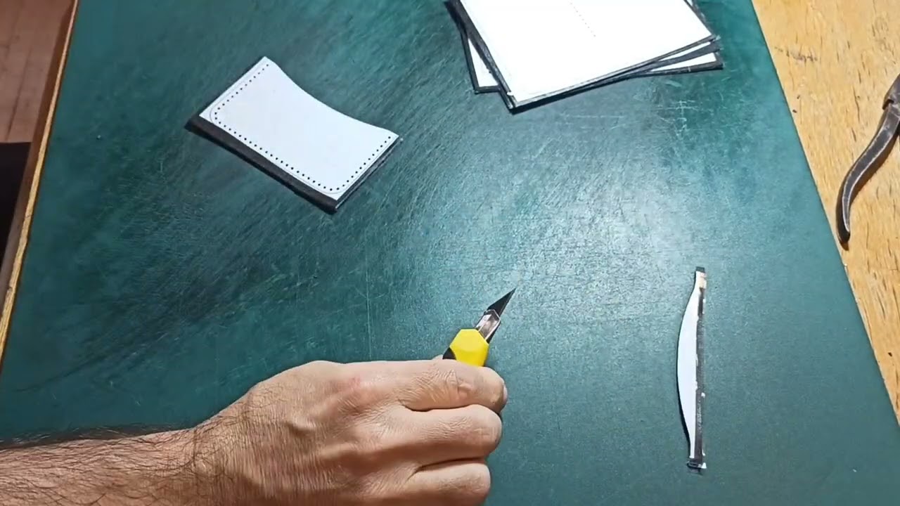 Портмоне для документов из натуральной кожи. Поэтапная сборка. 