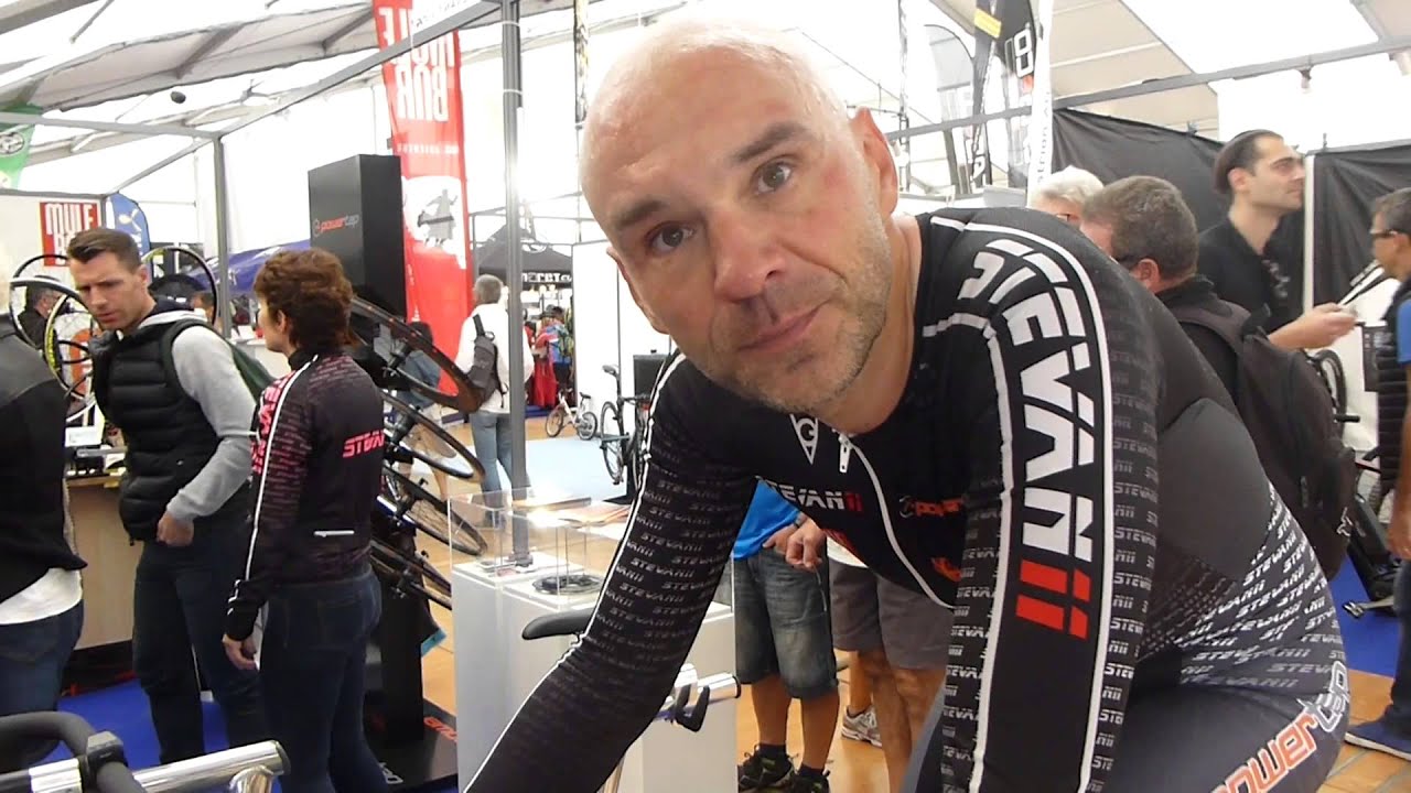 Montage des roues de vélo