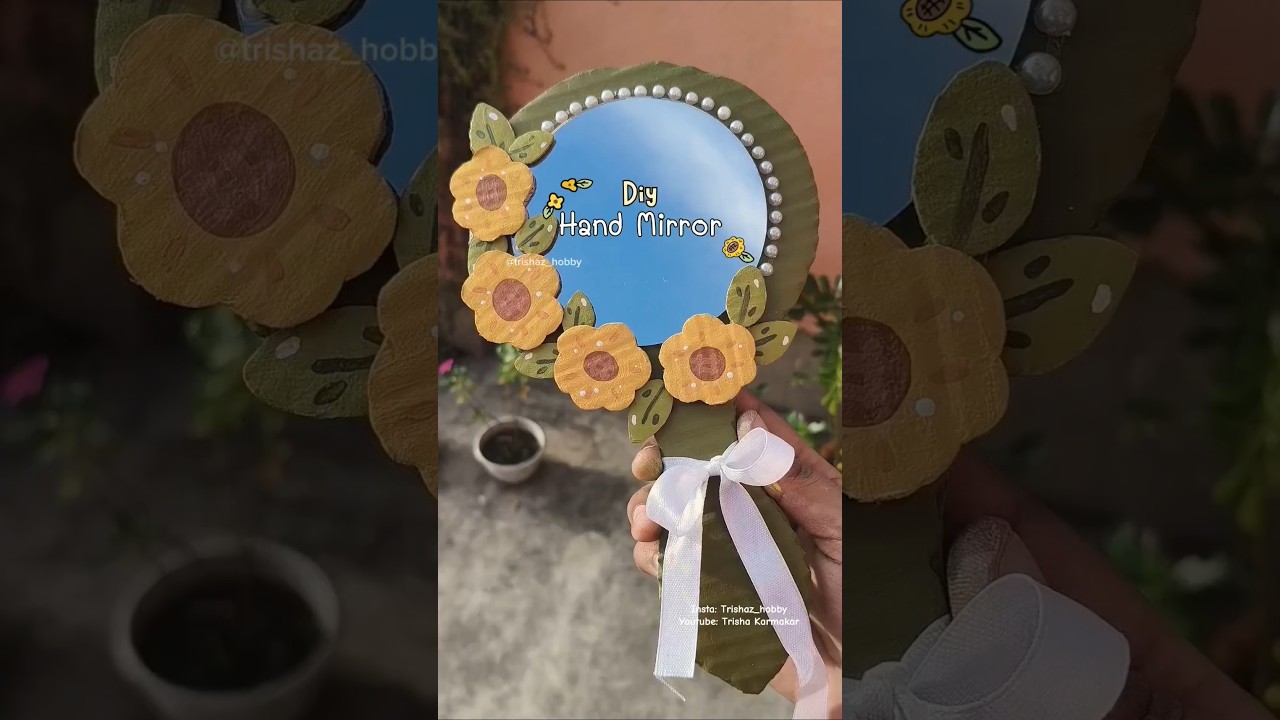 Beautiful diy Hand Mirror using cardboard 🌻 #viralvideo #diy #cardboardcrafts #shorts