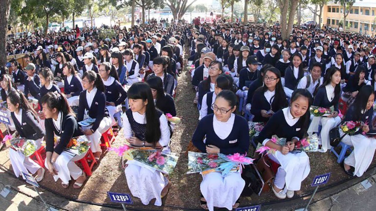 TRỰC TIẾP: BÁO THANH NIÊN TƯ VẤN MÙA THI TẠI ĐÀ LẠT - LÂM ĐỒNG