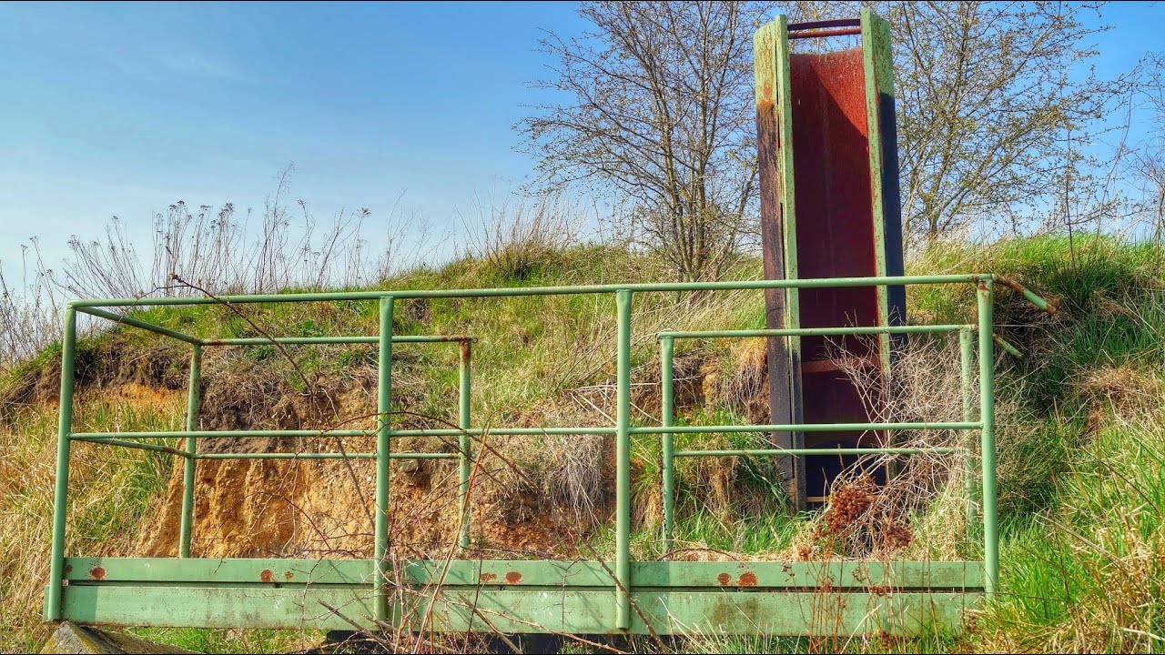 Ehemaliger Tagebau Braunkohle Landschaft Fr&uuml;hling 2015