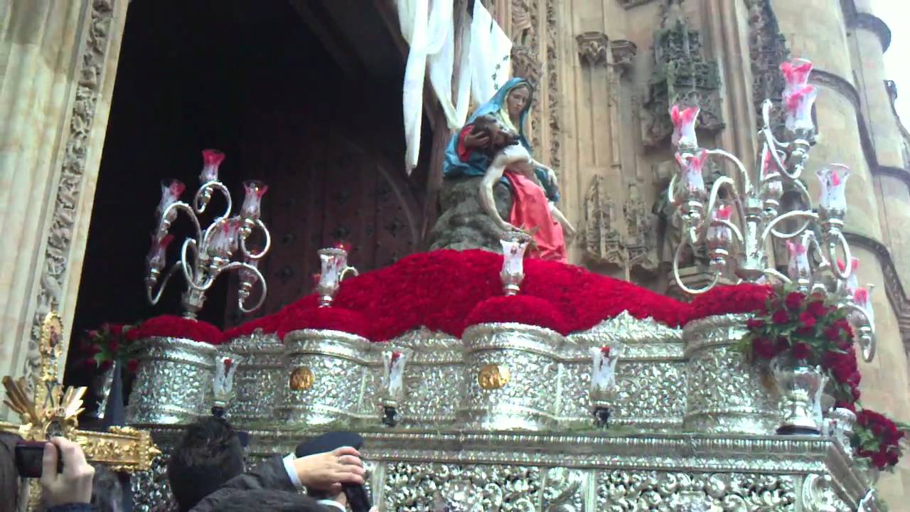 La Piedad entrando en la Catedral  2011
