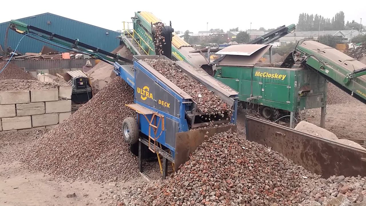 Ultra deck screen, soil screener, aggregate screen