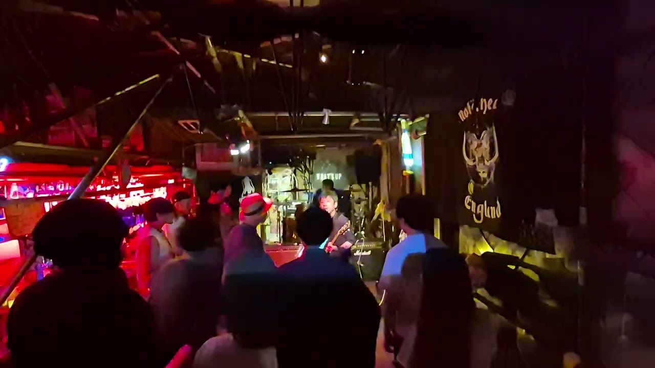 calque @ 鶯谷what's up