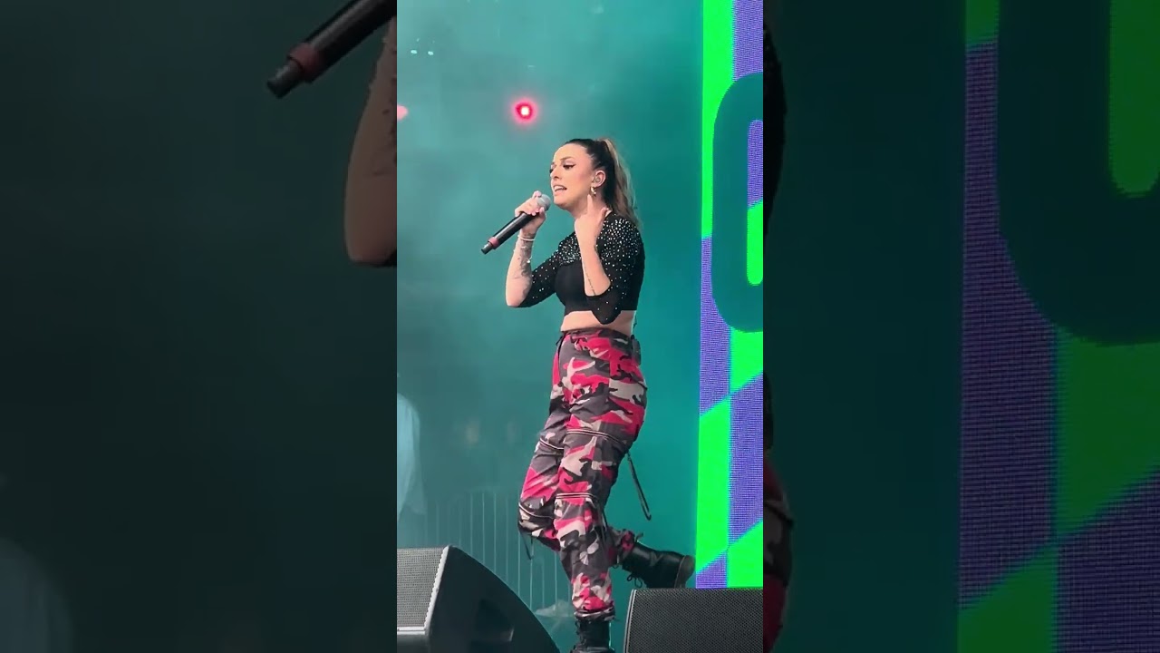 Cher Lloyd New Song Head Down Live Mighty Hoopla 2024