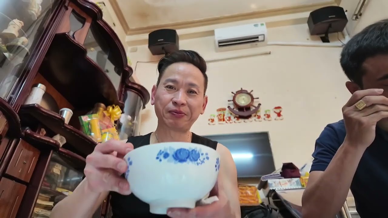 Ngày đầu ở Việt Nam- first day in Vietnam