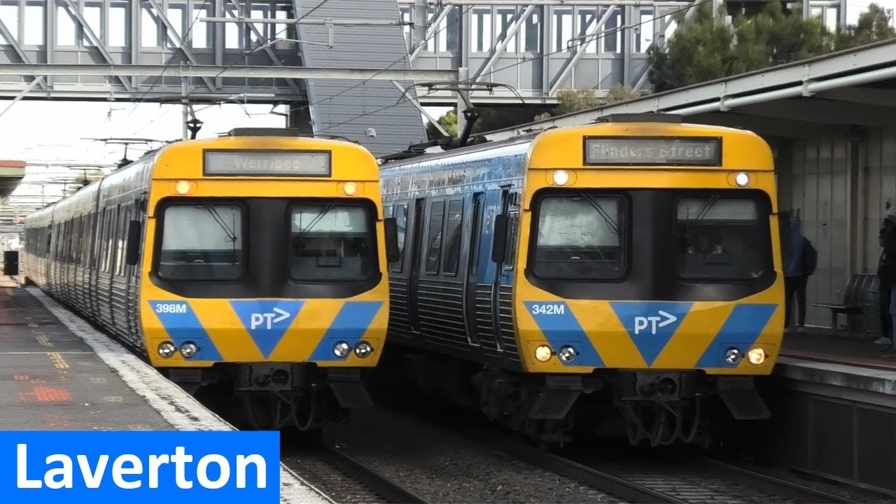 Trains & Buses at Laverton - Melbourne Transport