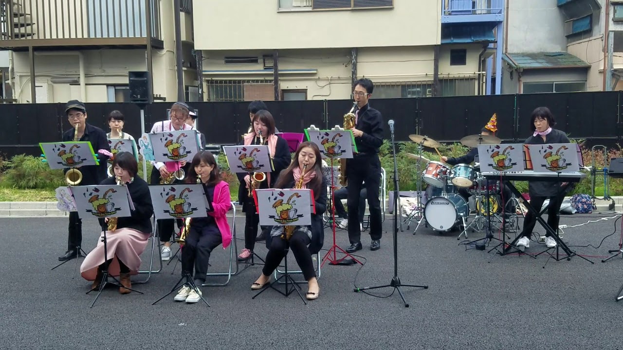 Apiknya Musisi Jepang - Drunkords Jazz Para Band