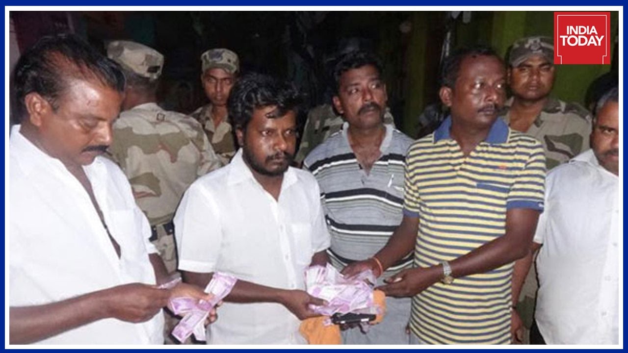 Man Caught On Camera Bribing Voters In RK Nagar To Vote For Dinakaran