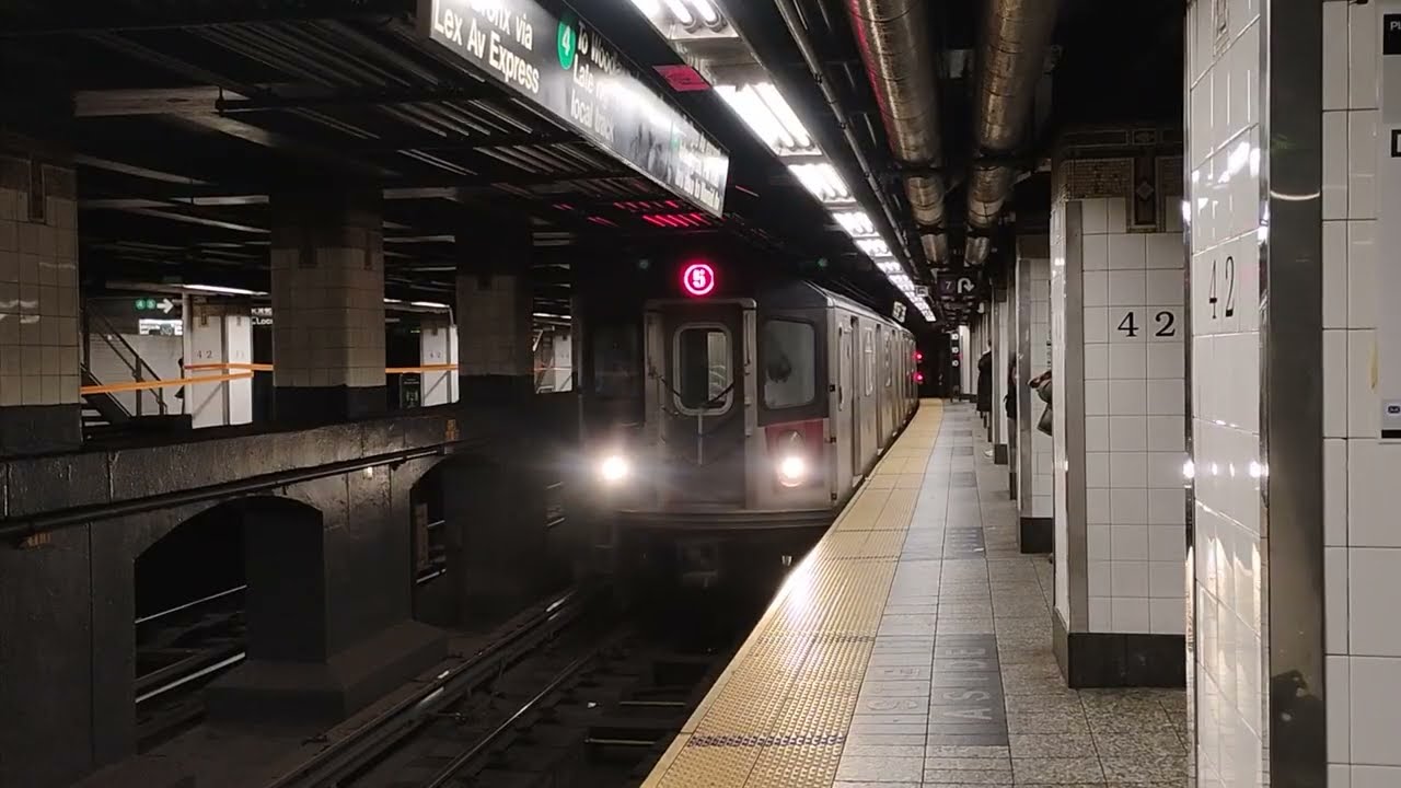 R142 #7109 (5) wrong railing into Grand Central - 42 Street 